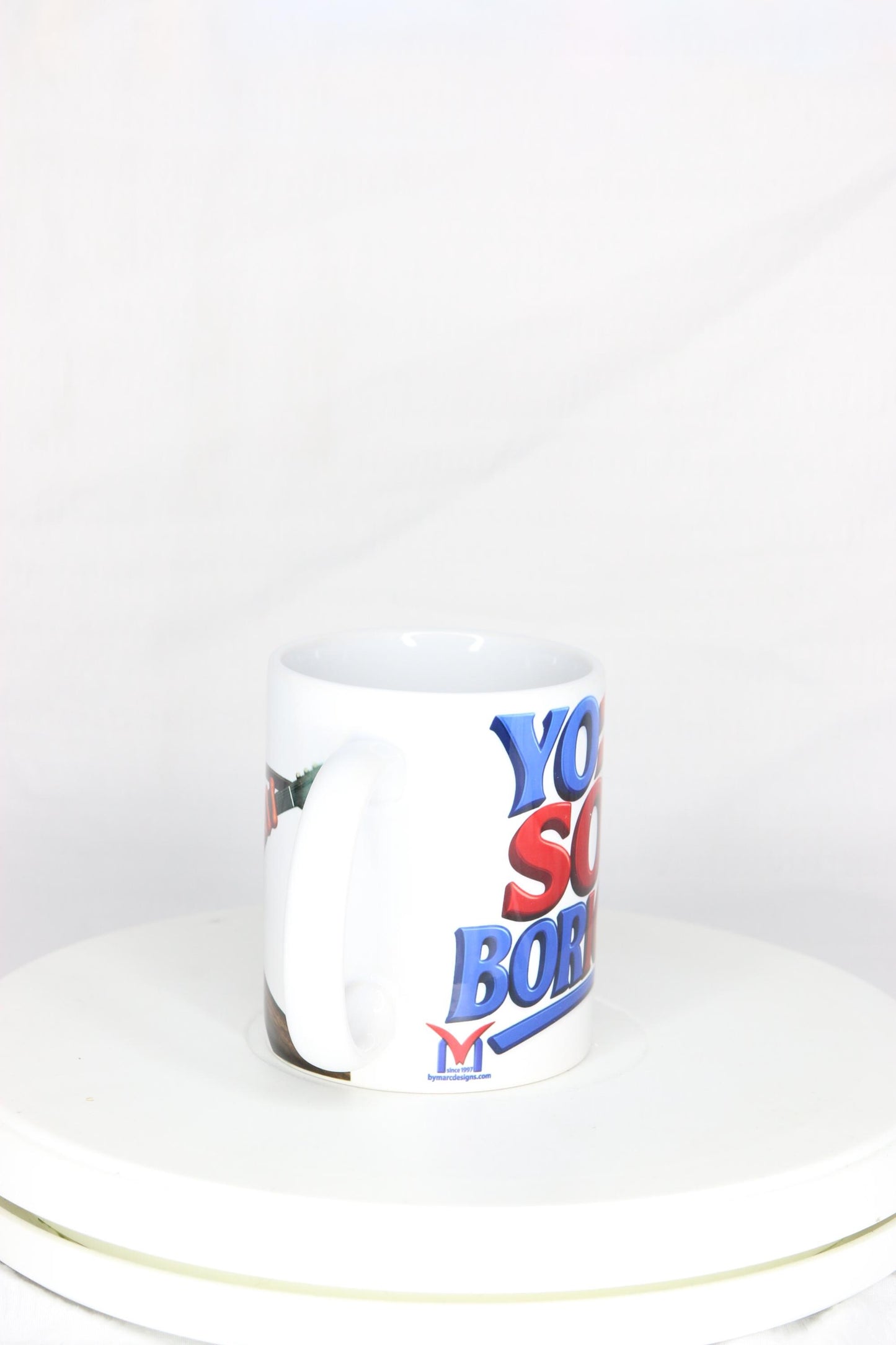 Taza de cerámica "Yo Soy Boricua" con Coquí tocando la guitarra (325 ml)